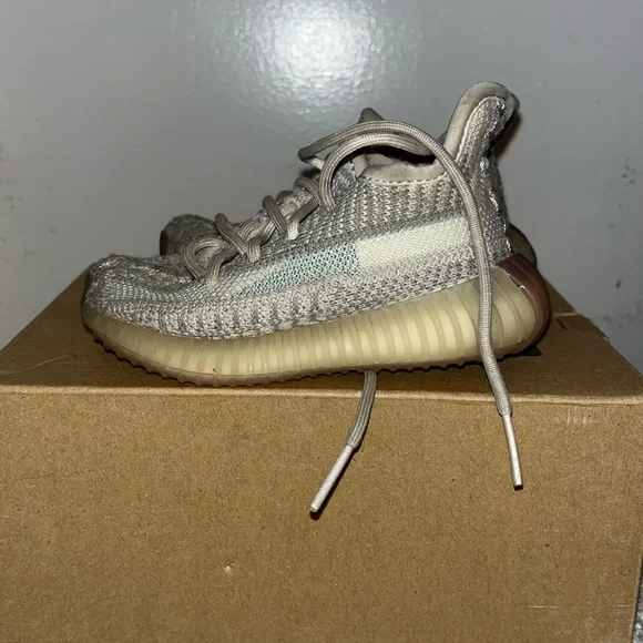 Toddler unisex Yeezy Boost 350, Citrin originals, size 5k - Picture 1 of 4